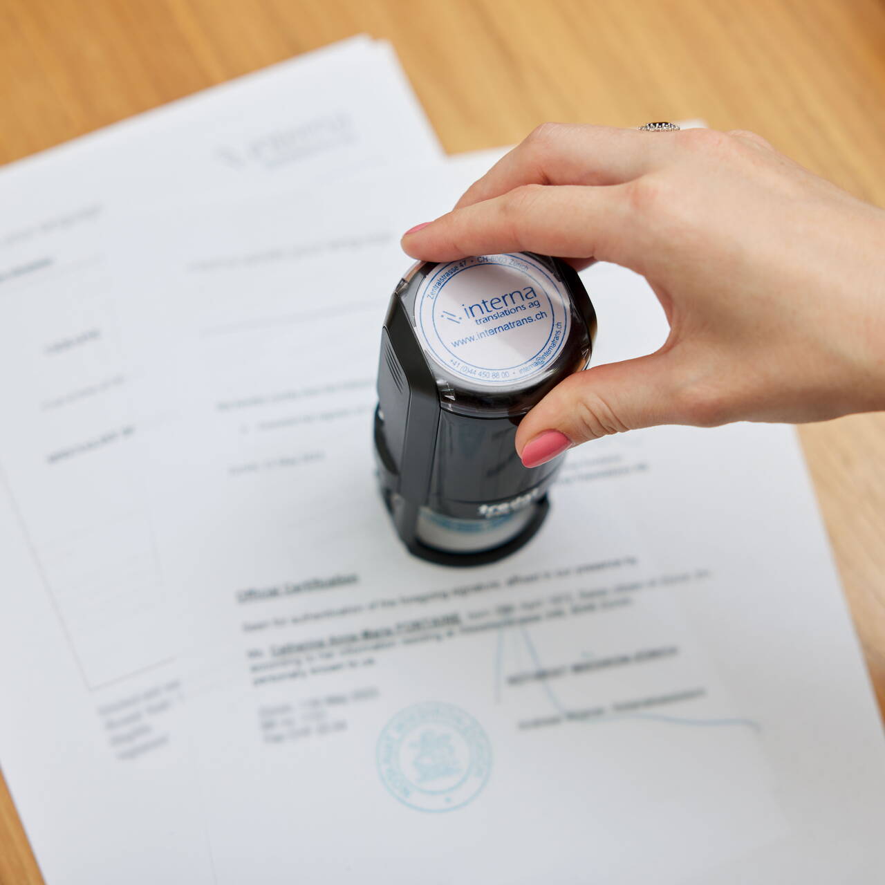 Amtlich beglaubigte Übersetzung / Apostille